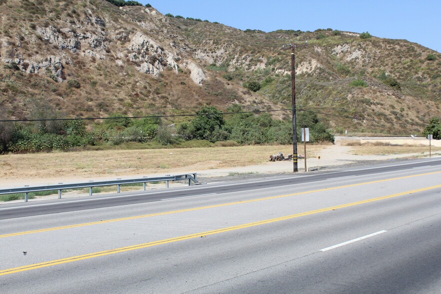 251 Telegraph Road, Fillmore, CA à vendre - Photo du bâtiment - Image 2 de 8