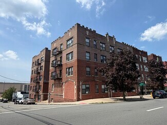 Plus de détails pour 130 Grand Ave, Englewood, NJ - Multi-résidentiel à vendre