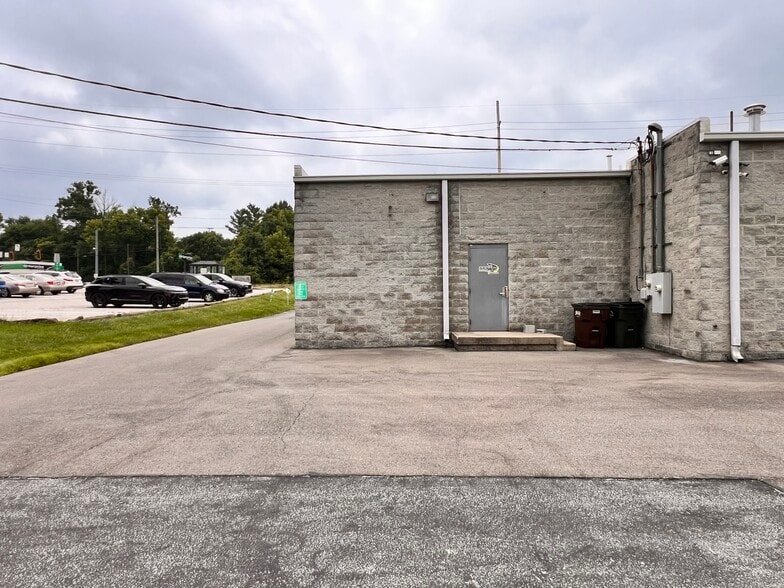 810 Ohio Pike, Withamsville, OH for lease - Building Photo - Image 3 of 34