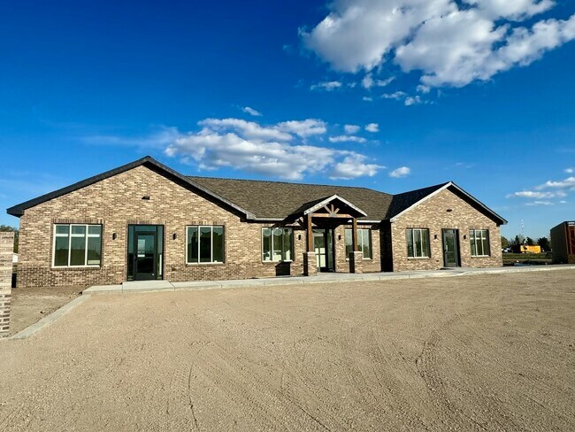 Plus de détails pour 112 Sugar Avenue, Sugar City, ID - Bureau/Commerce de détail à louer