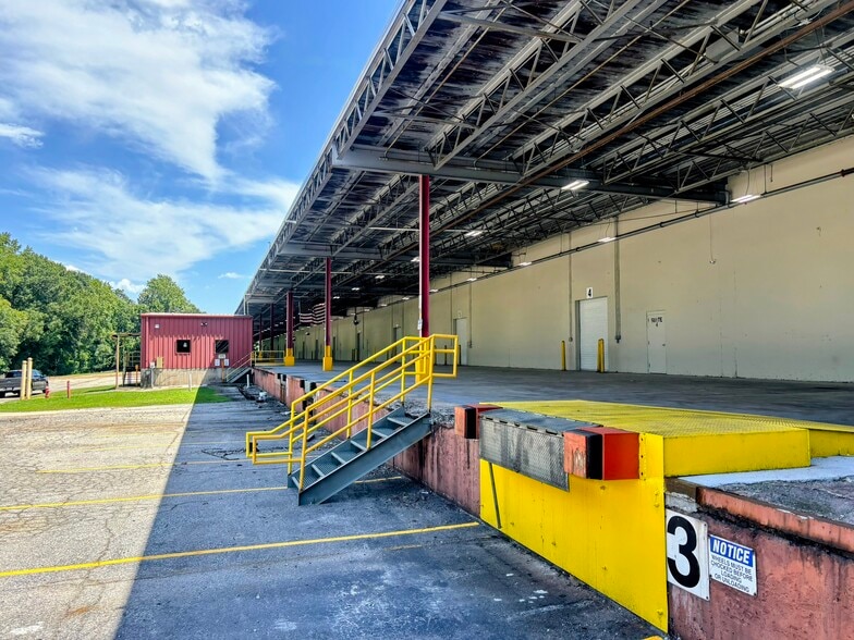 105 Wood St, Greenville, SC for lease - Building Photo - Image 2 of 8