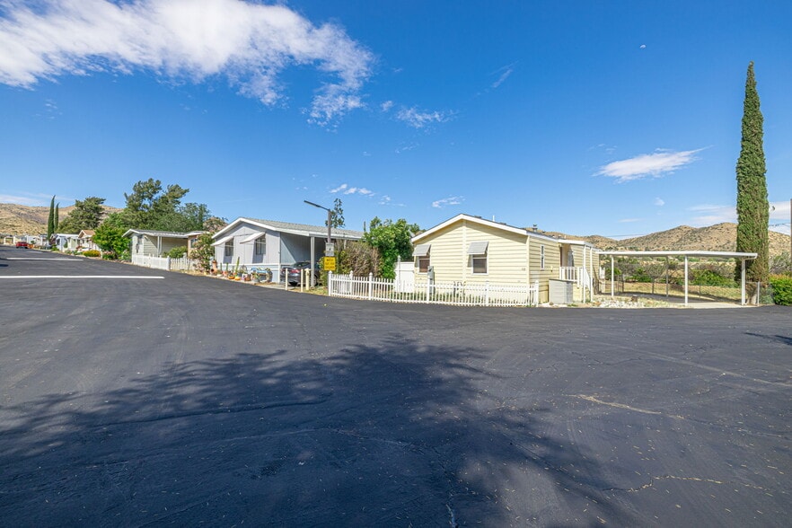2501 Sierra Hwy, Acton, CA à vendre - Photo du bâtiment - Image 3 de 7