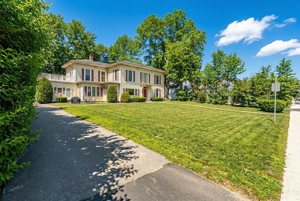 223 High St, Somersworth, NH à vendre Photo principale- Image 1 de 23