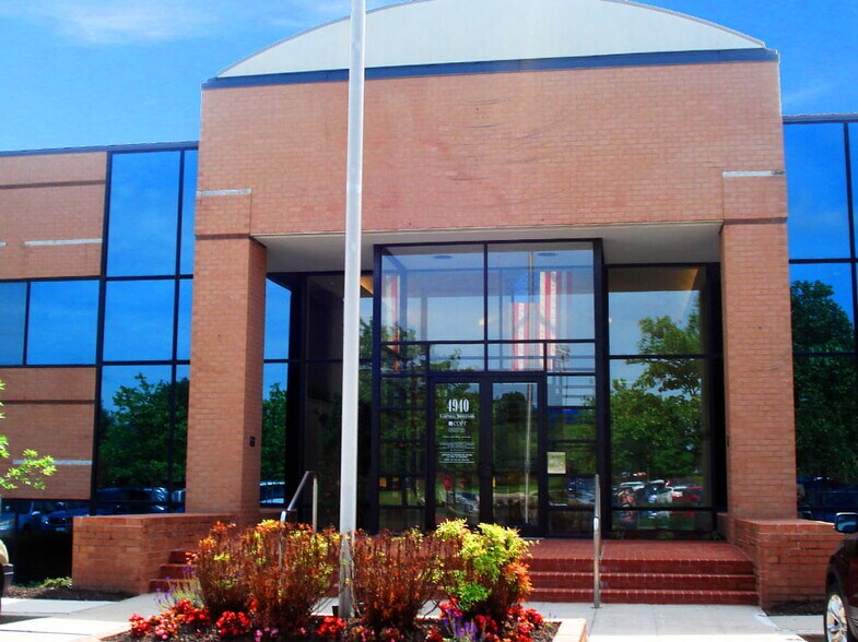 4940 Campbell Blvd, Baltimore, MD à louer - Photo du bâtiment - Image 2 de 6