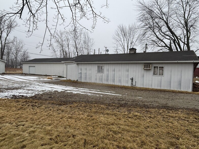 4282 Dove Rd, Port Huron, MI à louer - Photo du bâtiment - Image 2 de 13