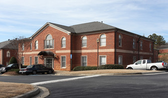 The Gates at McGinnis Ferry - Services immobiliers commerciaux