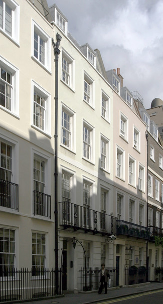 Plus de détails pour 5 St. James's Sq, London - Bureau à louer