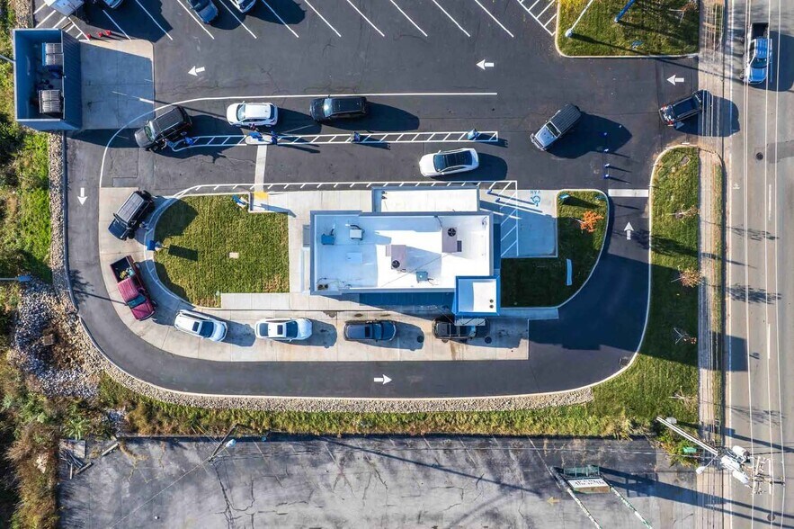 870 S Jefferson Ave, Cookeville, TN à vendre - Photo du bâtiment - Image 3 de 6