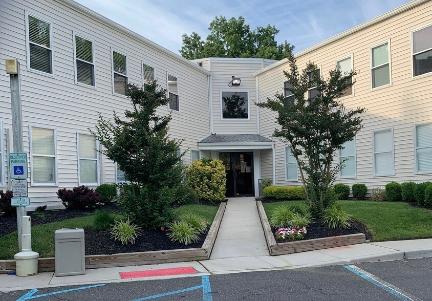 59 Avenue at the Commons, Shrewsbury, NJ for lease - Building Photo - Image 1 of 6