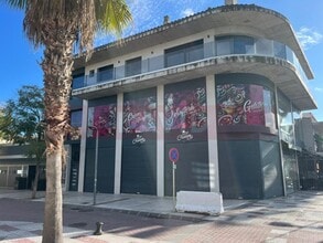 Retail in Castell-Platja d'Aro, Gerona for lease Interior Photo- Image 2 of 9