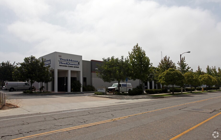 900-910 Graves Ave, Oxnard, CA à louer - Photo principale - Image 2 de 5