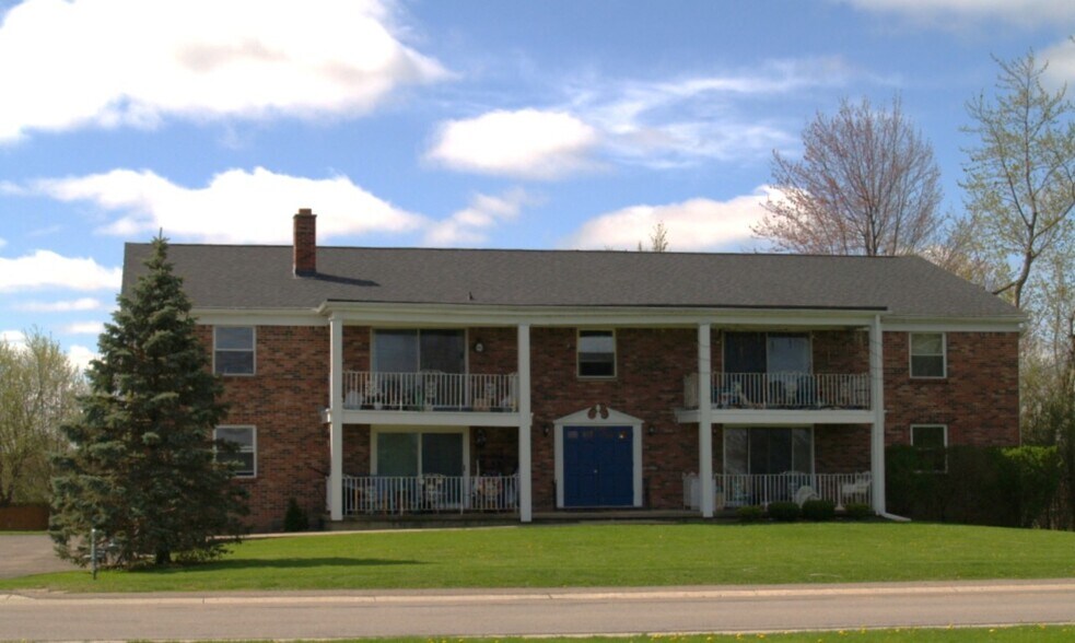 1545 East and West Rd, West Seneca, NY à vendre - Photo du bâtiment - Image 2 de 9