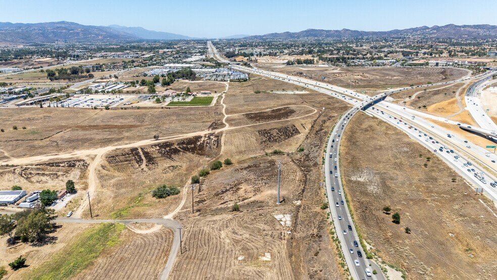 25860 Monroe Ave, Murrieta, CA à vendre - Aérien - Image 3 de 5