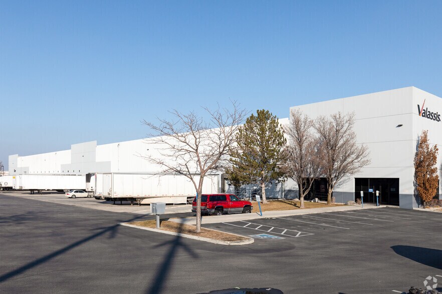 1136 S 3600 W, Salt Lake City, UT for lease - Primary Photo - Image 2 of 5