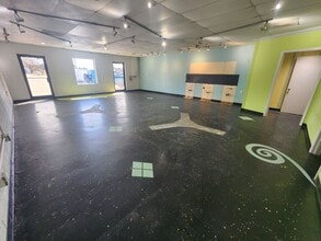 1102-1104 W Fairfield Rd, High Point, NC à louer Photo intérieure- Image 1 de 9