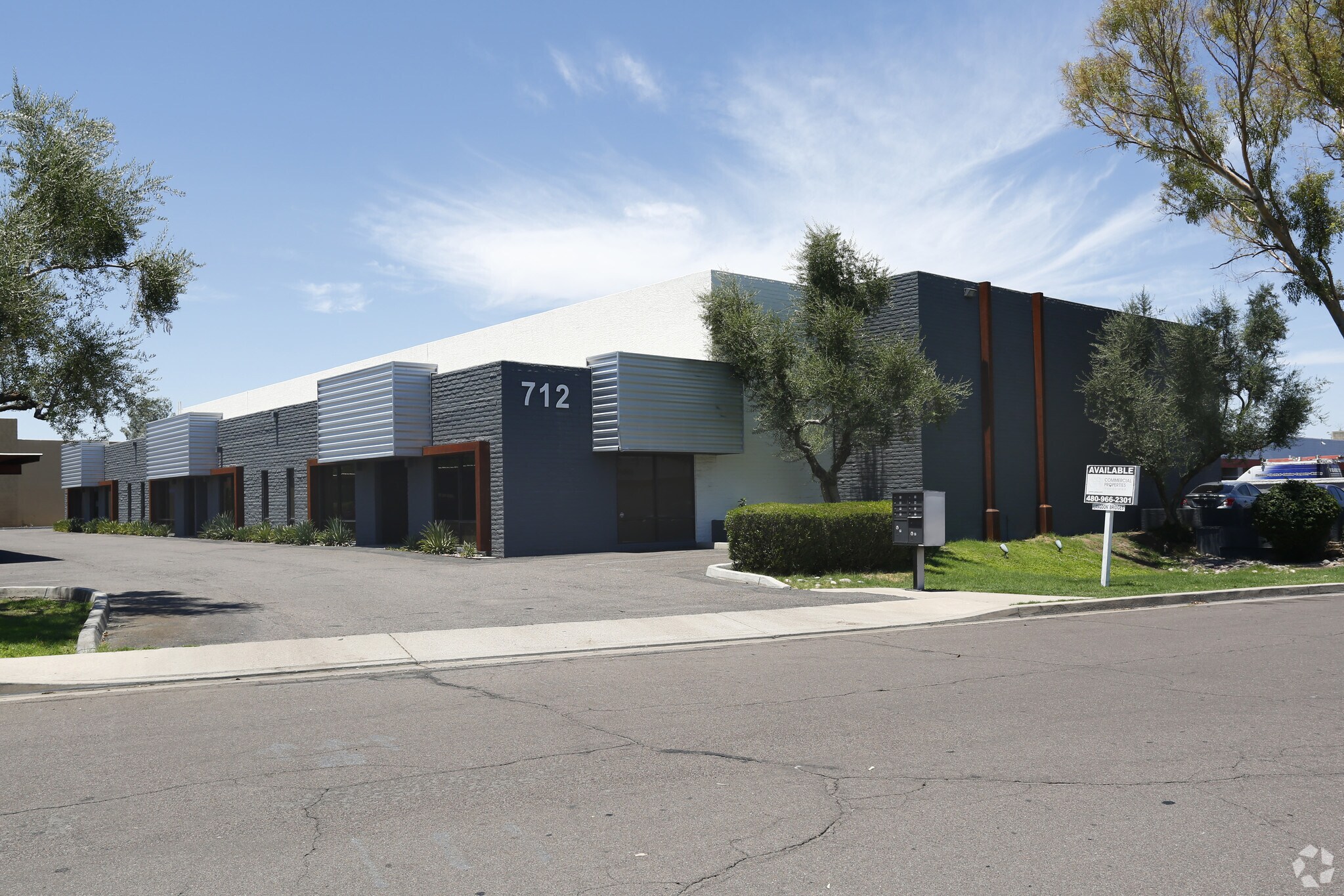 712 S Hacienda Dr, Tempe, AZ à louer Photo du bâtiment- Image 1 de 9