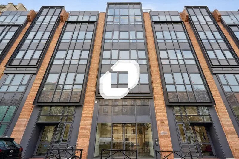 Office in Clichy for lease Building Photo- Image 1 of 16