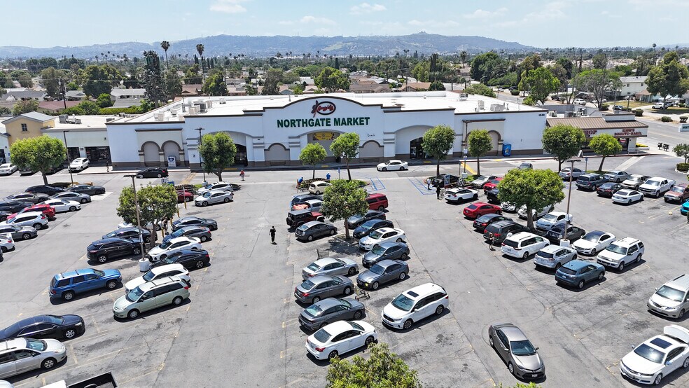 1200-1314 W Francisquito Ave, West Covina, CA à louer - Photo du bâtiment - Image 2 de 9
