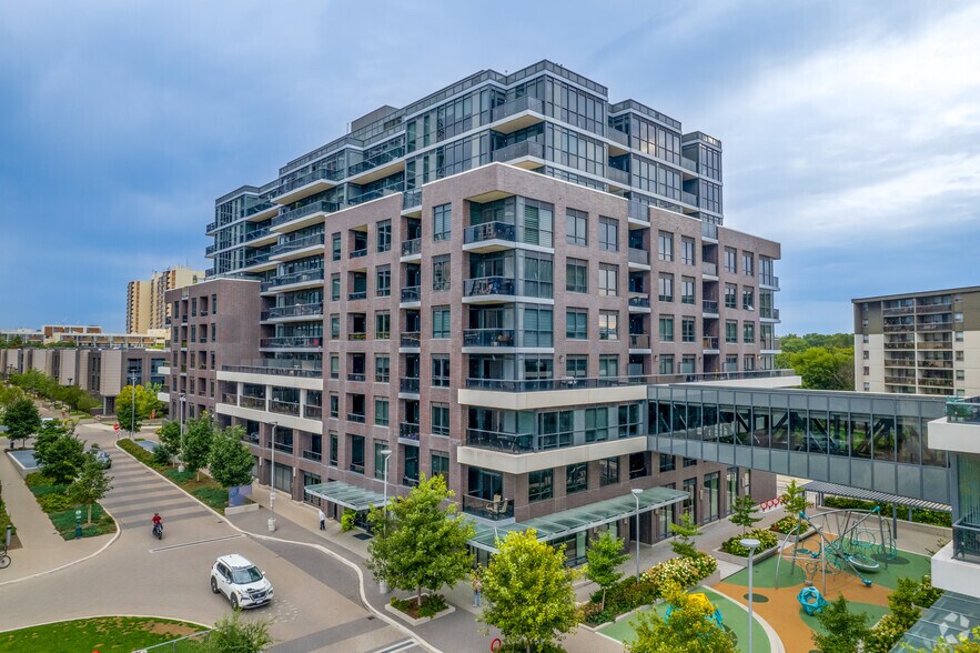 6 Gibbs Rd, Toronto, ON à louer - Photo du bâtiment - Image 3 de 10