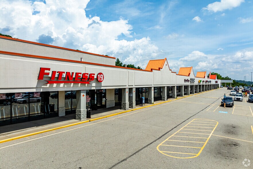 1300-1800 Hoffman Blvd, West Mifflin, PA à louer - Photo du bâtiment - Image 2 de 10