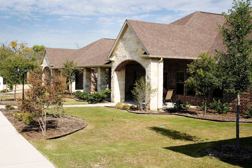 3250 N Garland Ave, Garland, TX à vendre - Photo du bâtiment - Image 3 de 3