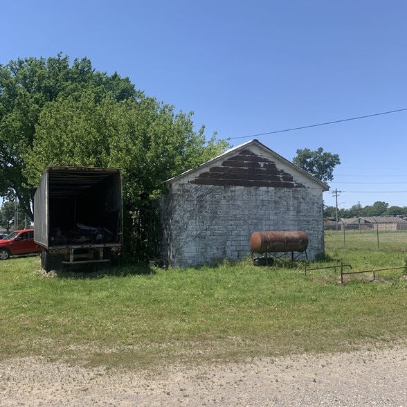 298 Huffman Ave, Portageville, MO for sale - Building Photo - Image 2 of 10