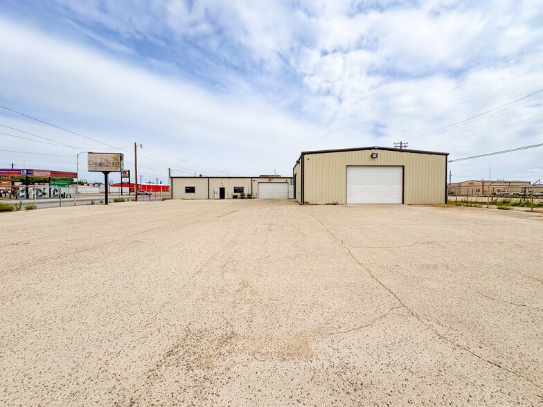 200 N Pine St, Kermit, TX for sale - Building Photo - Image 3 of 31