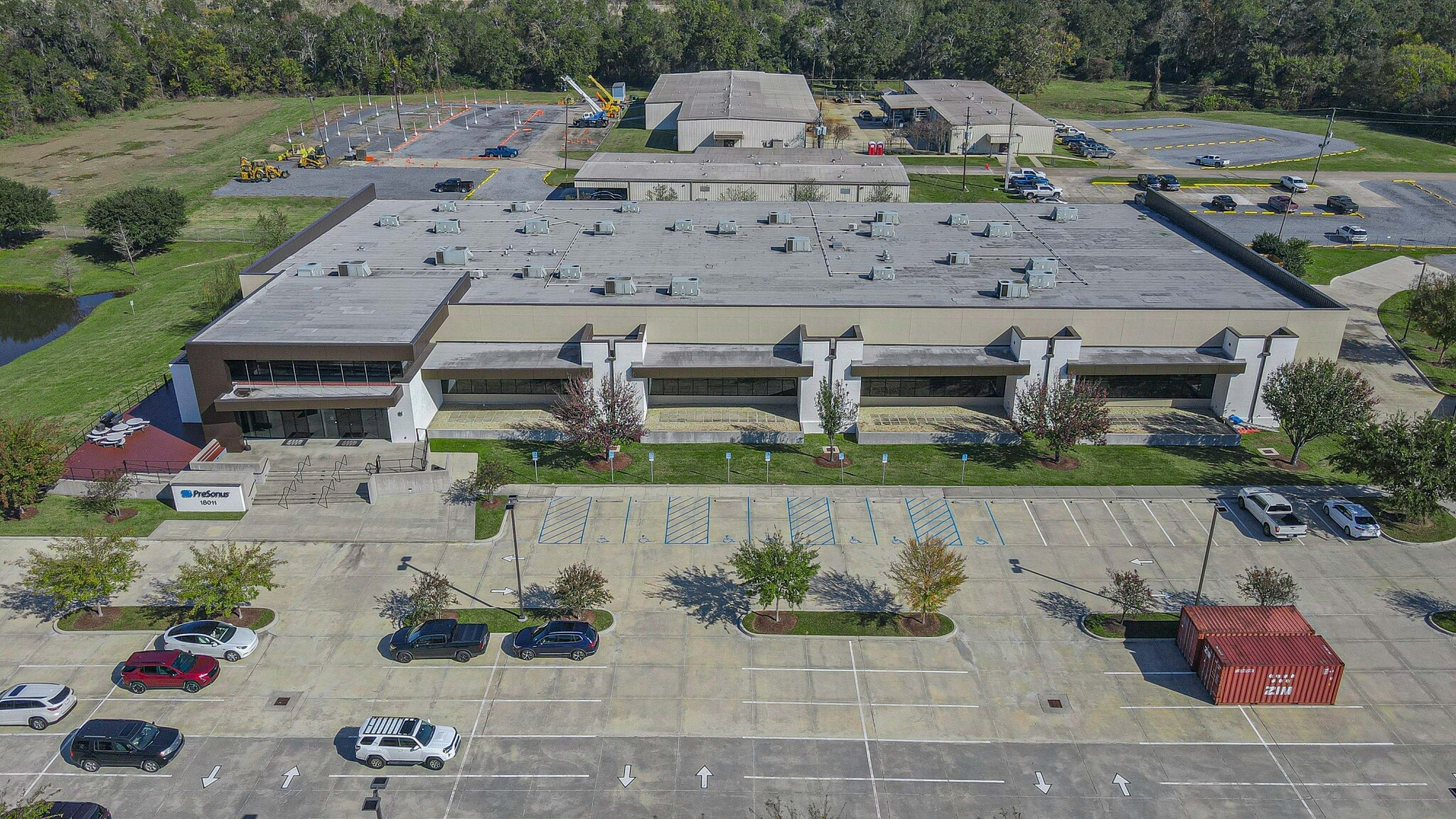 18011 Grand Bay Ct, Baton Rouge, LA à louer Photo du bâtiment- Image 1 de 12