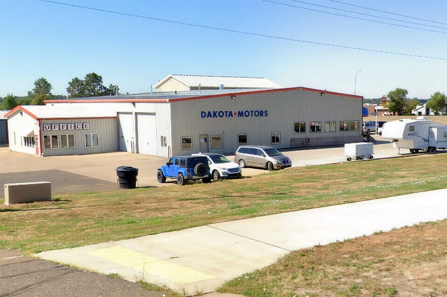 2090 3rd Ave W, Dickinson, ND for lease - Building Photo - Image 2 of 4