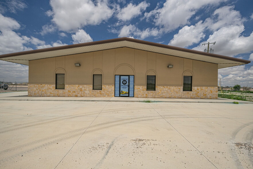 6501 E Interstate 20, Odessa, TX à vendre - Photo du bâtiment - Image 2 de 46