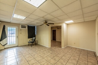 1006 West Ave, San Antonio, TX for lease Interior Photo- Image 2 of 12
