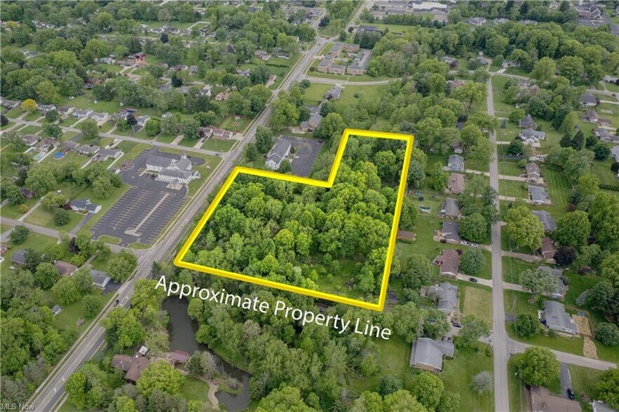 196 N Broad St, Canfield, OH for sale - Building Photo - Image 3 of 5