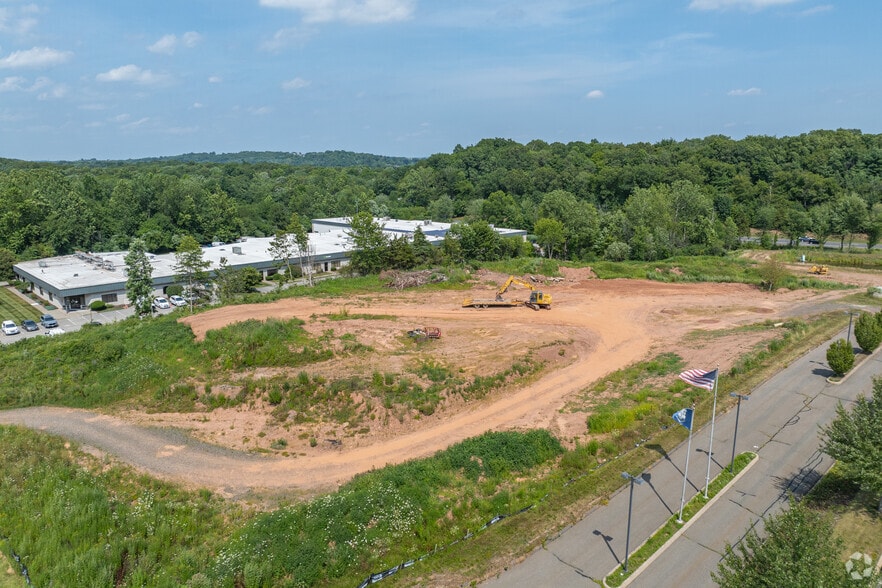 100 Centerpoint, Middletown, CT à vendre - Photo du bâtiment - Image 3 de 18