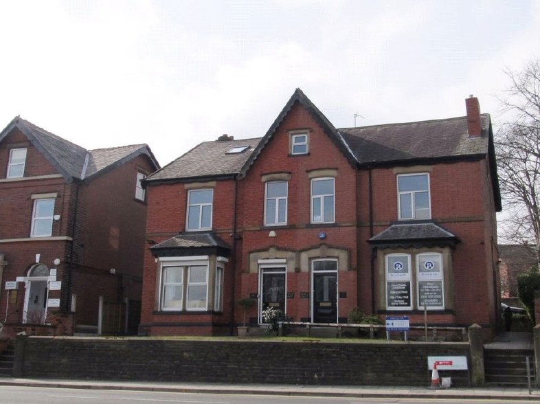 229 Bury New Rd, Manchester for lease - Primary Photo - Image 1 of 2