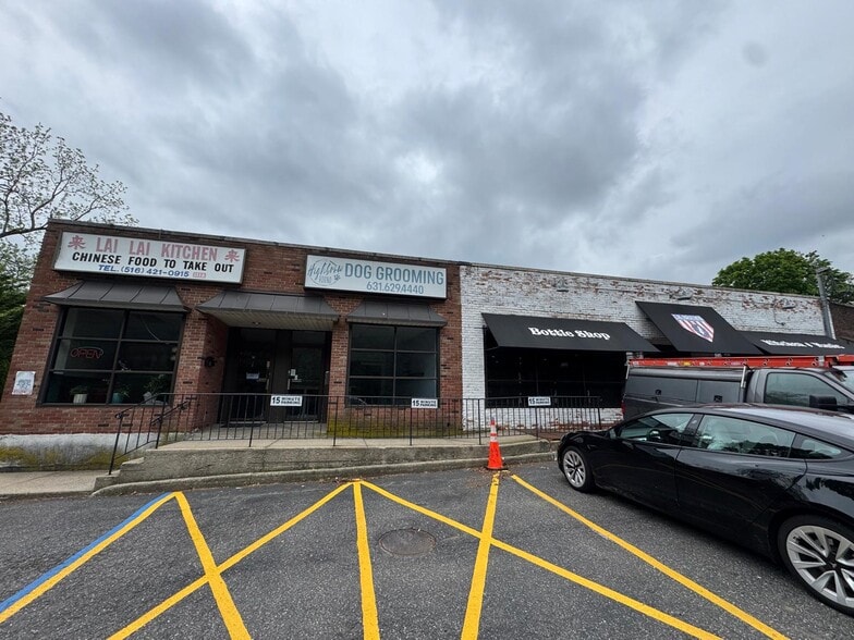 111 Mill Dam Rd, Centerport, NY à vendre - Photo du bâtiment - Image 3 de 3