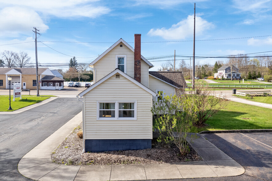 311 E Garfield Rd, Aurora, OH à louer - Photo du bâtiment - Image 3 de 27