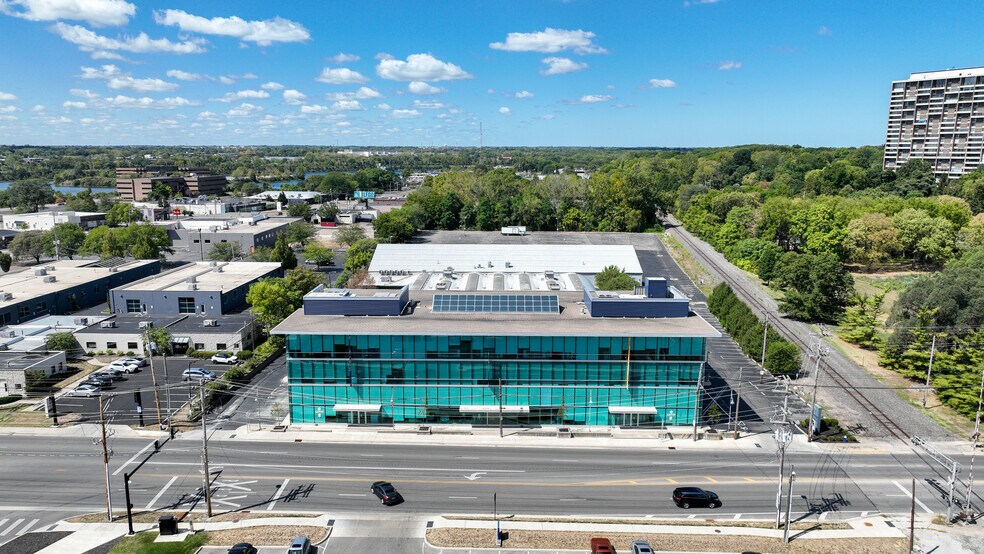 855 Grandview Ave, Columbus, OH à louer - Photo du bâtiment - Image 2 de 15