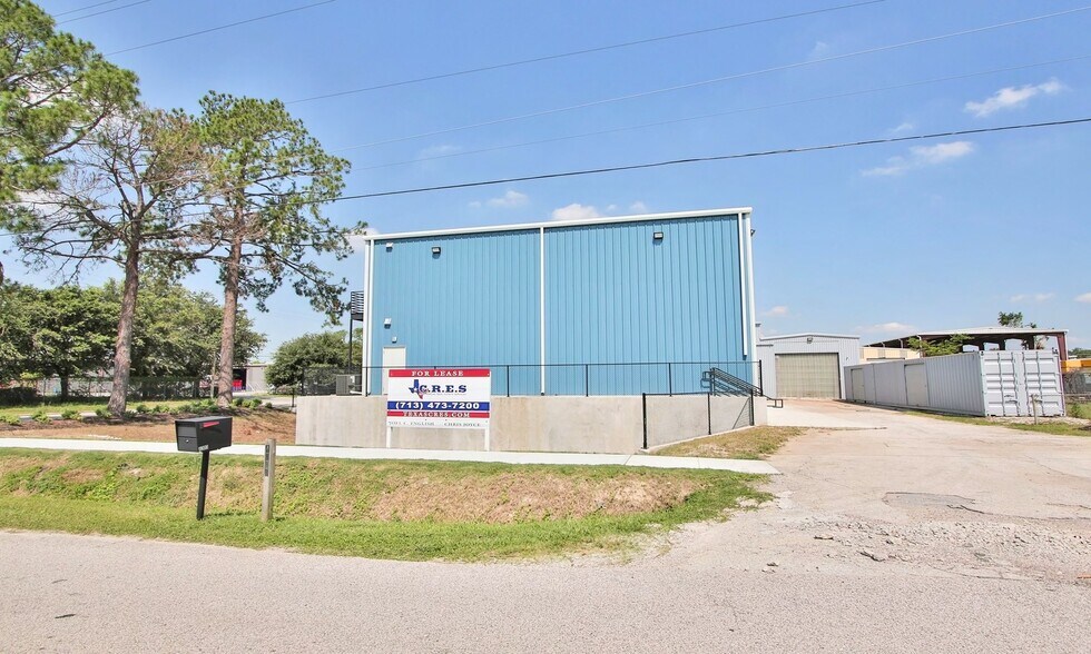4303 Southerland Rd, Houston, TX à louer - Photo du bâtiment - Image 3 de 21