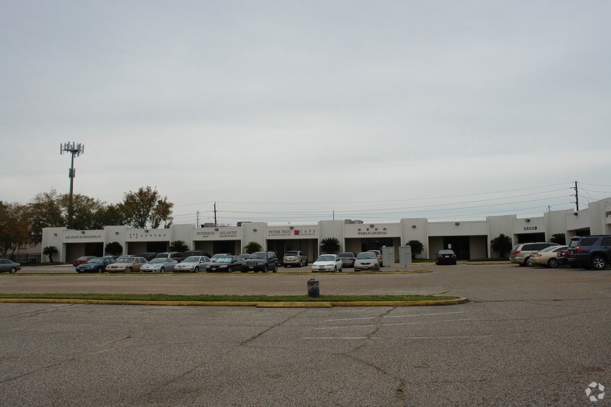 5855 Sovereign Dr, Houston, TX for lease - Building Photo - Image 3 of 41