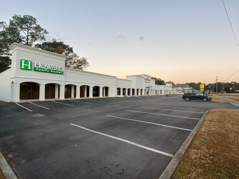 319 W General Screven Way, Hinesville, GA for lease - Building Photo - Image 2 of 5