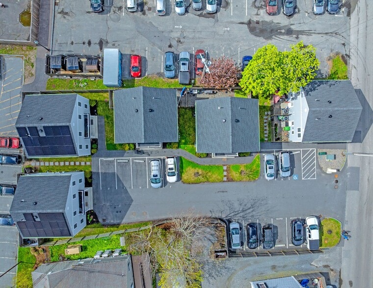 39 Pearl St, Hyannis, MA à vendre - Photo du bâtiment - Image 2 de 12