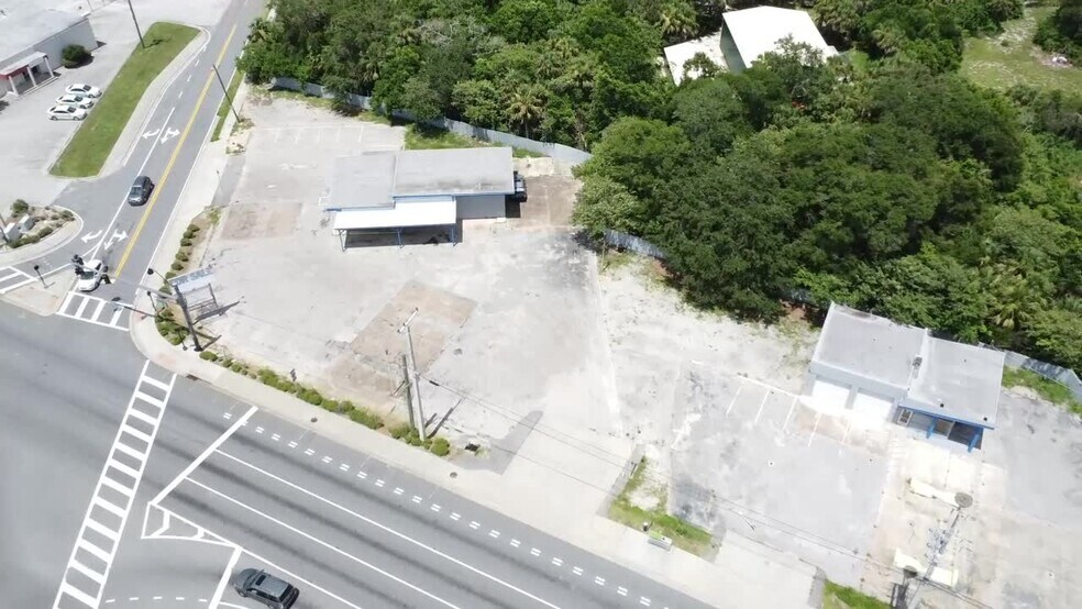 1206 N Cocoa Blvd, Cocoa, FL à vendre - Vidéo sur l’inscription commerciale - Image 2 de 5
