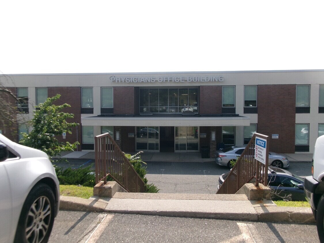 220 Hamburg Tpke, Wayne, NJ for sale Primary Photo- Image 1 of 3