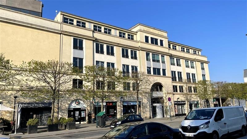 Office in Chessy for lease - Building Photo - Image 3 of 12