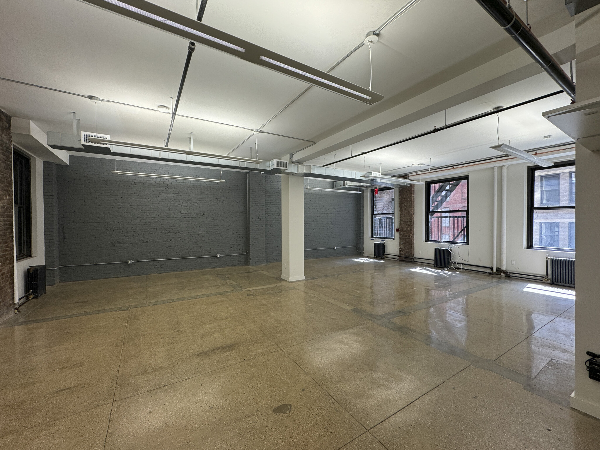 160 Broadway, New York, NY for lease Building Photo- Image 1 of 3