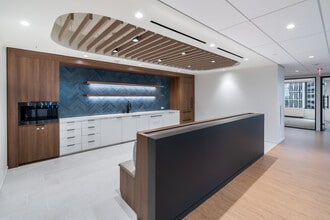 1500 Wilson Blvd, Arlington, VA for lease Interior Photo- Image 2 of 5