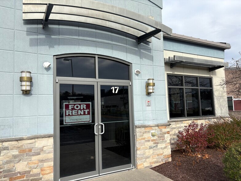 11-17 Fallon Ave, Seaford, DE à louer - Photo du bâtiment - Image 1 de 24