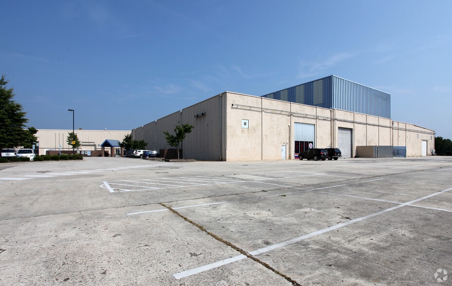 1839 S Main St, Wake Forest, NC for lease - Building Photo - Image 3 of 15