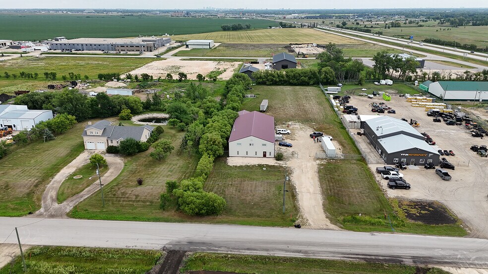 377 Cameron St, Headingley, MB à vendre - Photo du bâtiment - Image 3 de 9