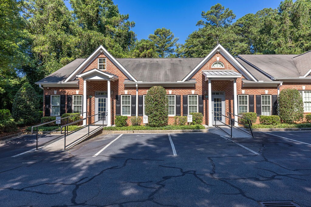3375 Chastain Gardens Dr, Kennesaw, GA à vendre Photo du bâtiment- Image 1 de 17